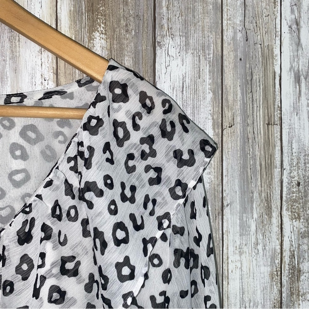 Loft Leopard Ruffle Blouse - Picture 5 of 6